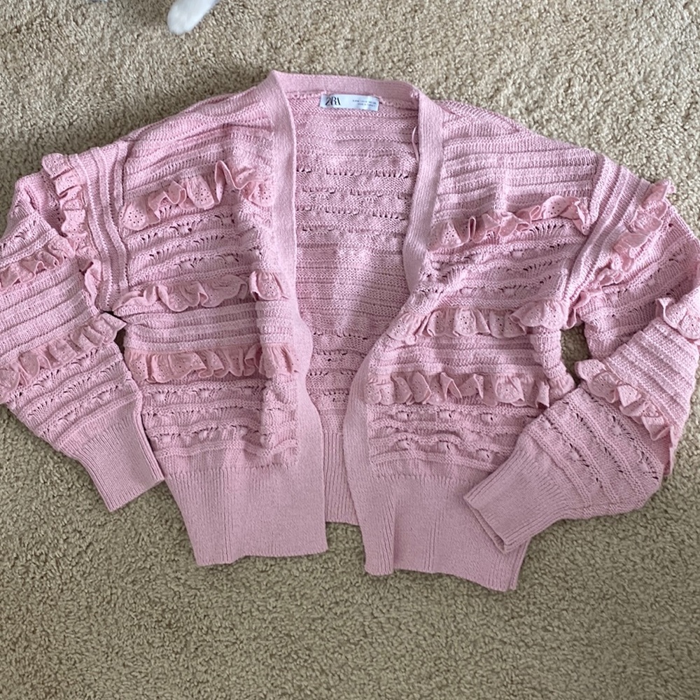 ZARA - knit cardigan with ruffles
